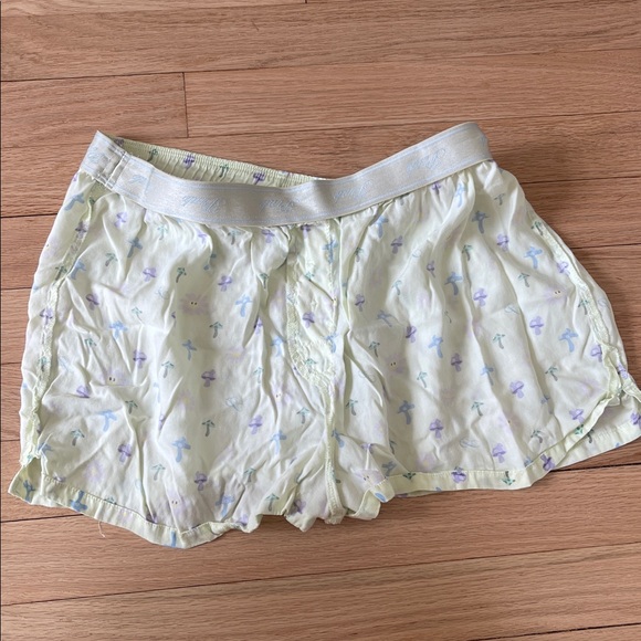 PINK Victoria's Secret Light Green Floral Pajama Shorts - Picture 5 of 7